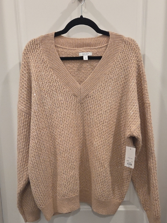 Nine West Sweaters - Nine West Beige V-Neck Chunky Knit Sweater With Shimmer Sequin